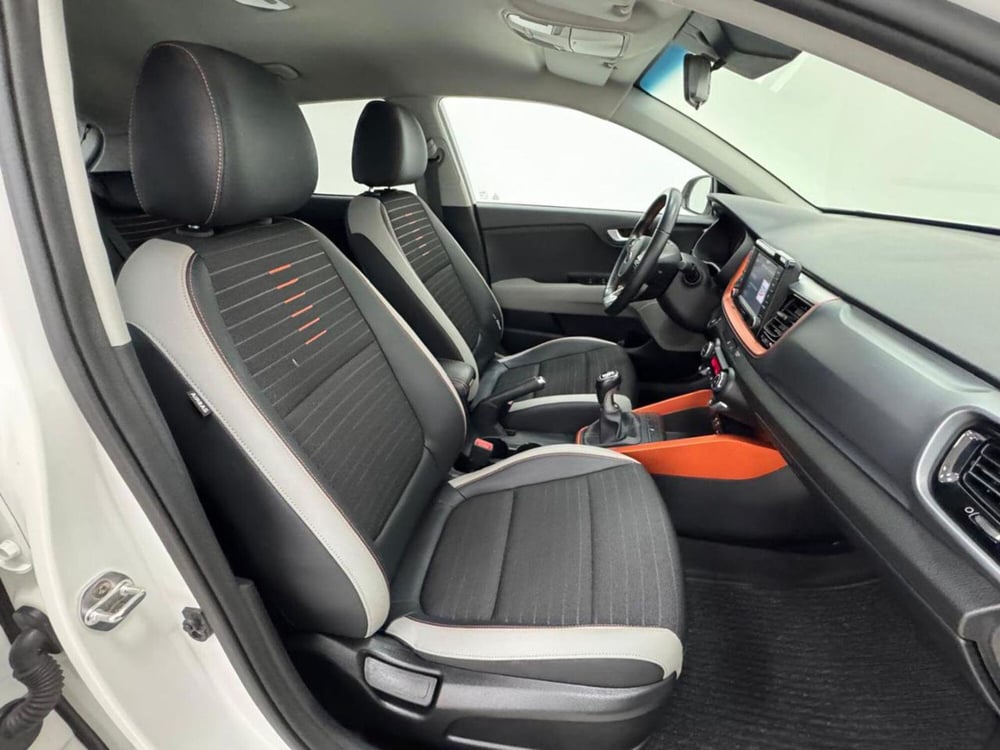 Kia Stonic usata a Como (3)