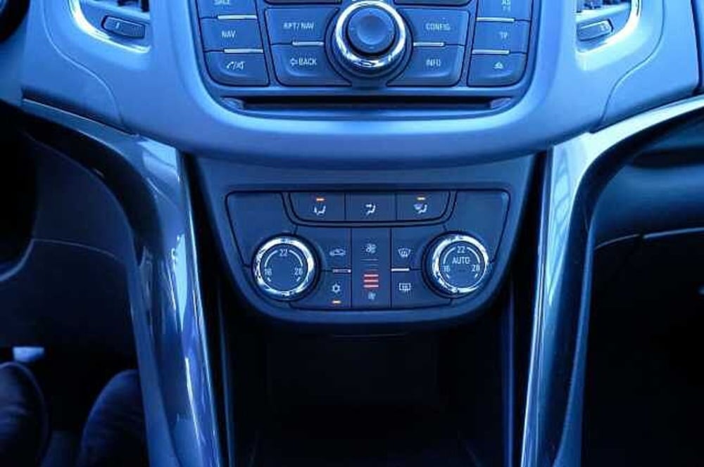 Opel Zafira Tourer usata a Mantova (12)