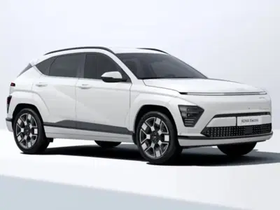 Hyundai Kona EV 64 kWh XClass nuova a Latina