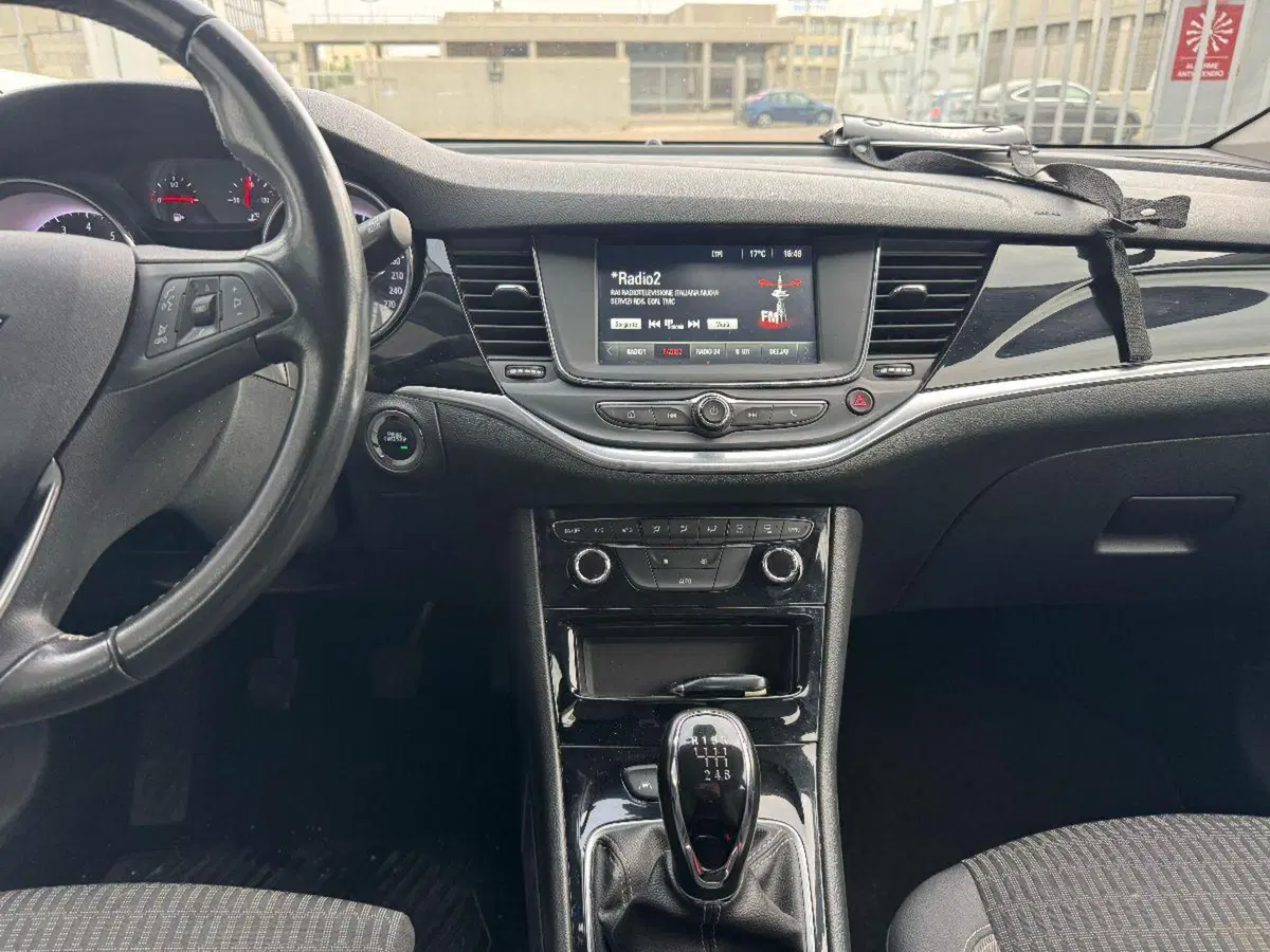 Opel Astra usata a Lecce (14)