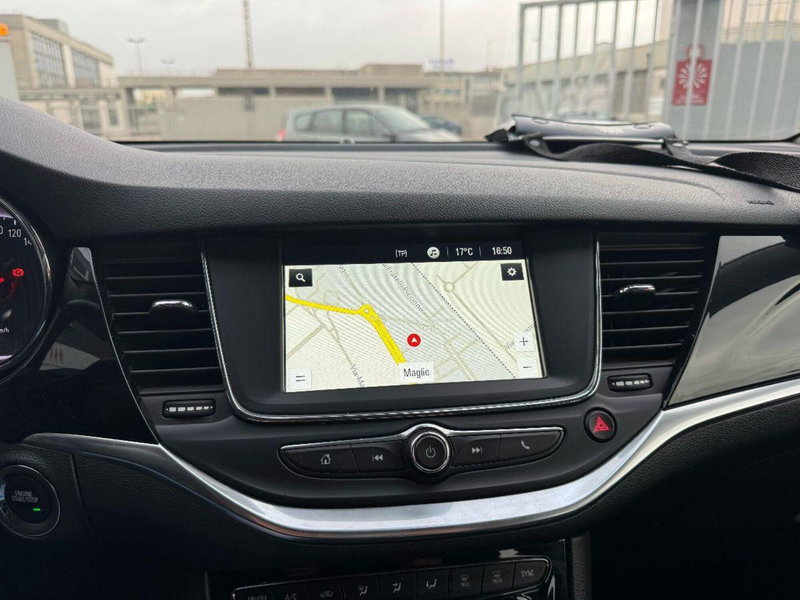 Opel Astra usata a Lecce (7)