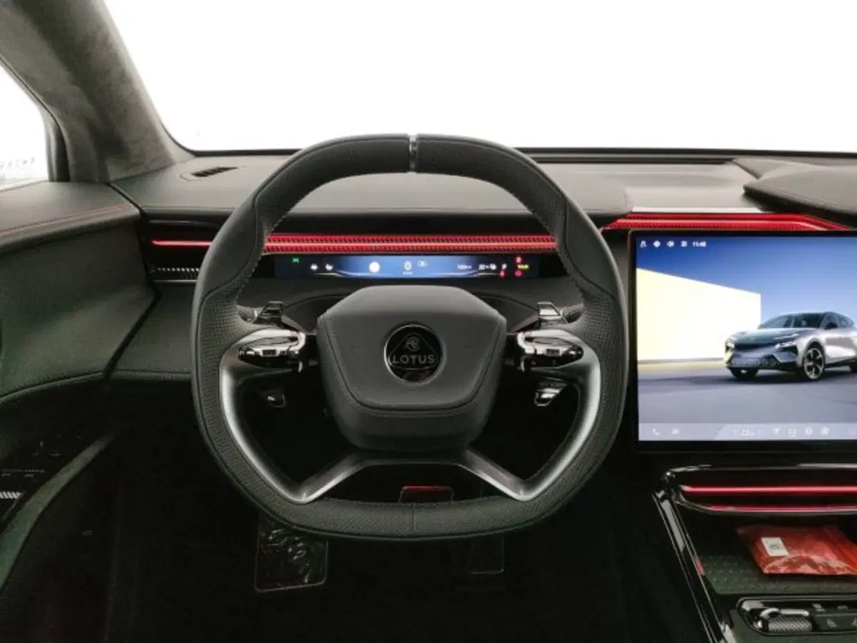 Lotus Eletre nuova a Modena (14)