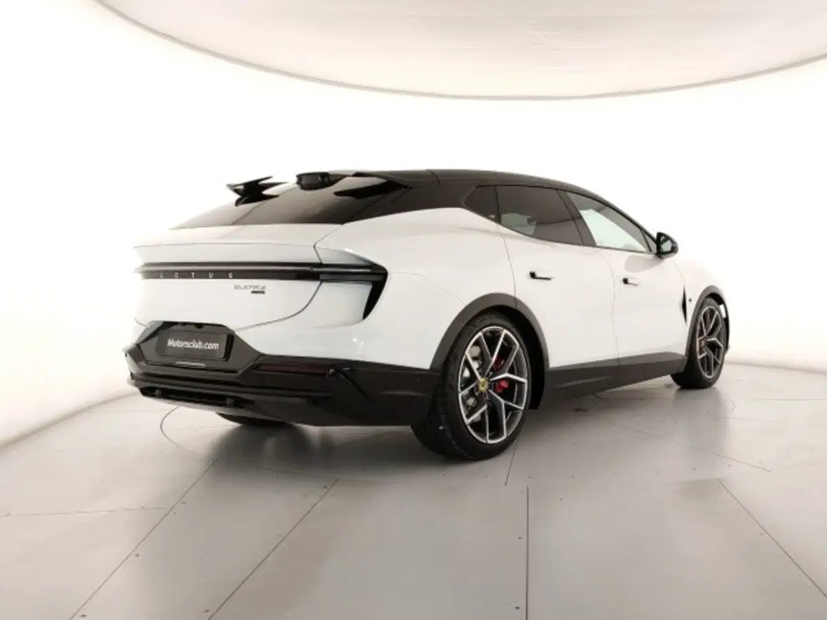 Lotus Eletre nuova a Modena (5)