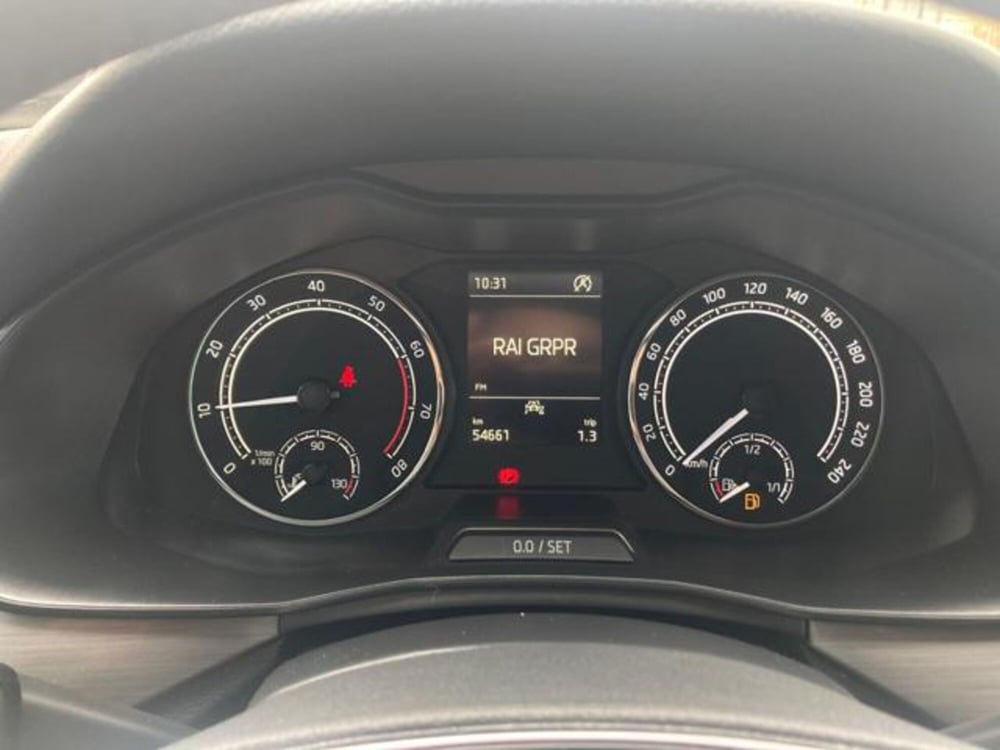 Skoda Kamiq usata a Novara (11)