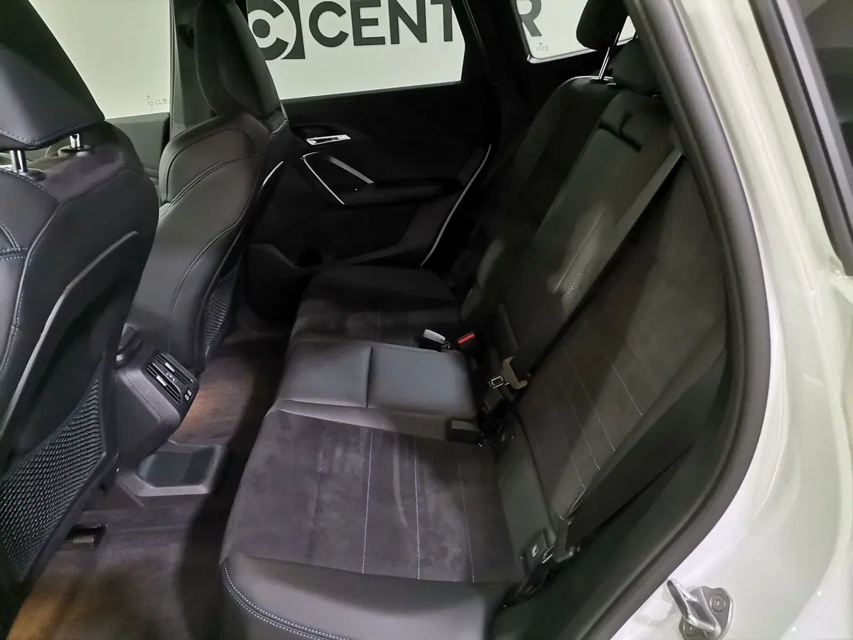 BMW iX1 usata a Salerno (10)