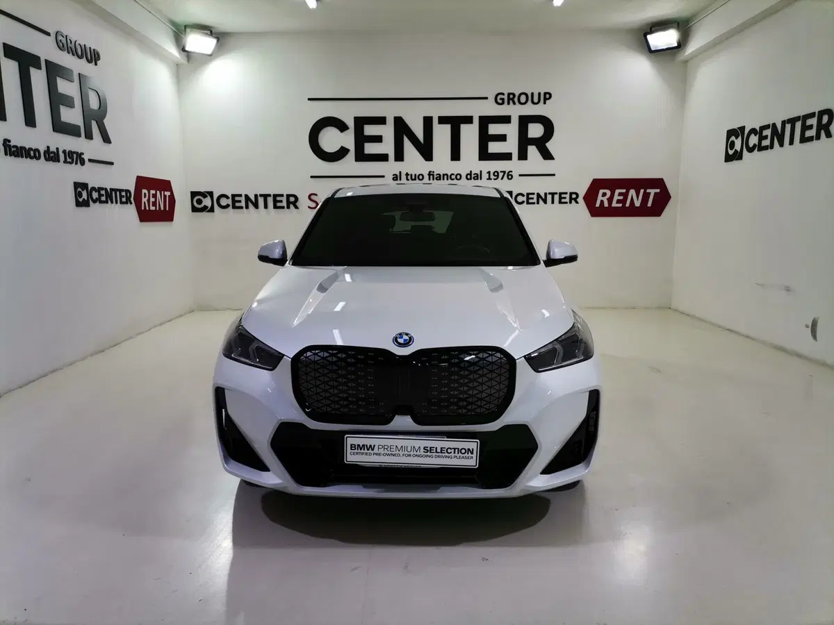 BMW iX1 usata a Salerno (2)