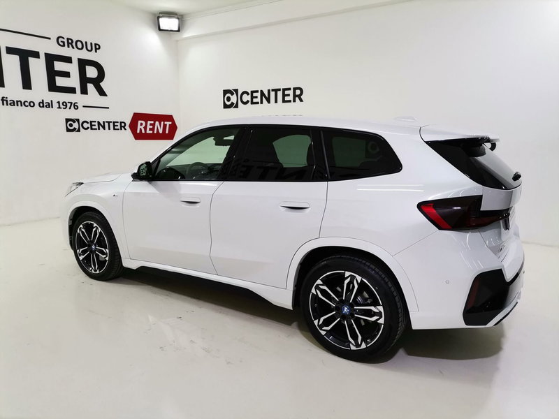 BMW iX1 usata a Salerno (4)