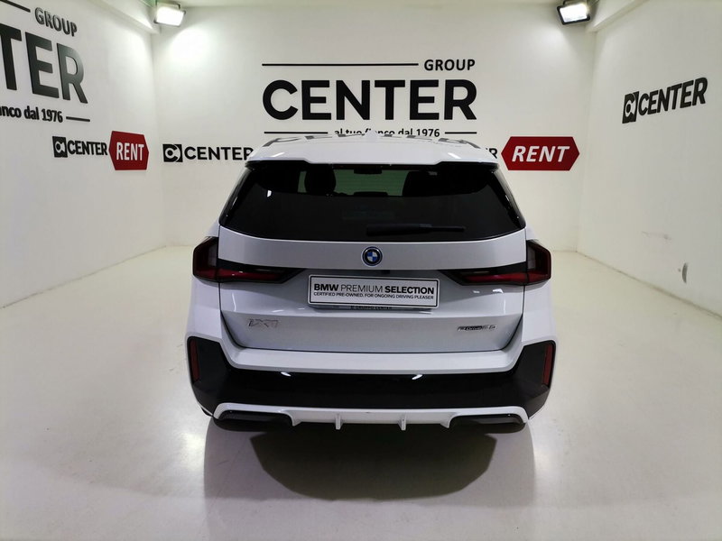 BMW iX1 usata a Salerno (5)