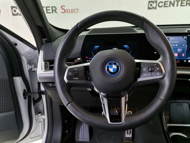 BMW iX1 usata a Salerno (8)