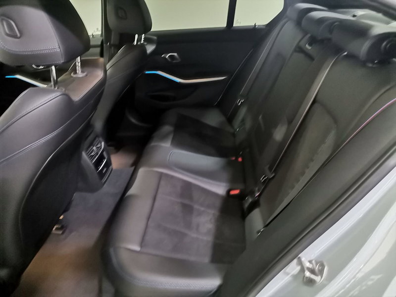 BMW Serie 3 usata a Salerno (10)