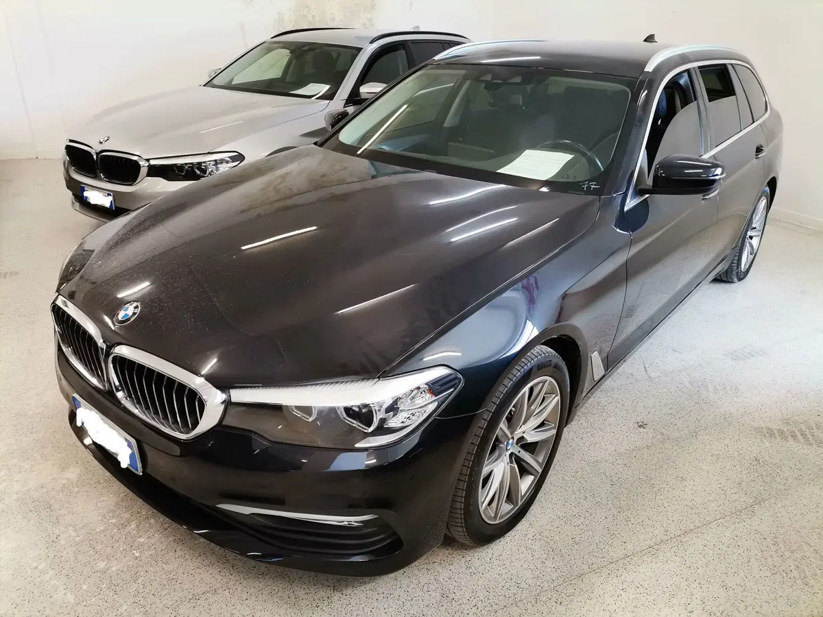 BMW Serie 5 Touring usata a Salerno