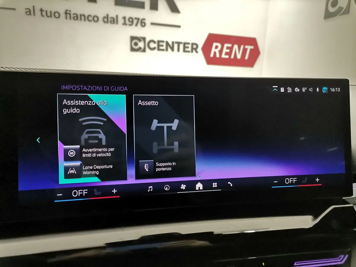 BMW Serie 5 nuova a Salerno (15)