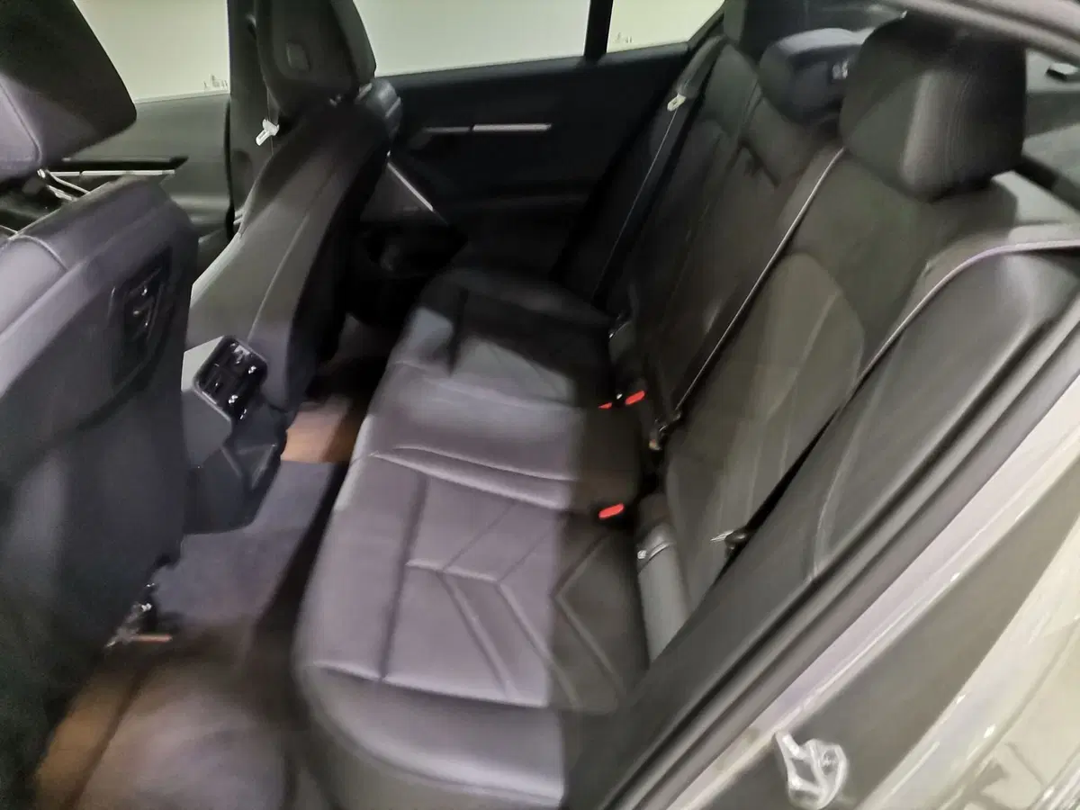 BMW Serie 5 nuova a Salerno (9)