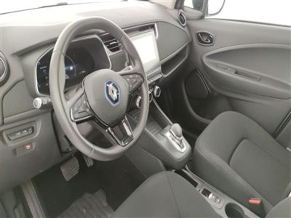 Renault Zoe usata a Bari (13)