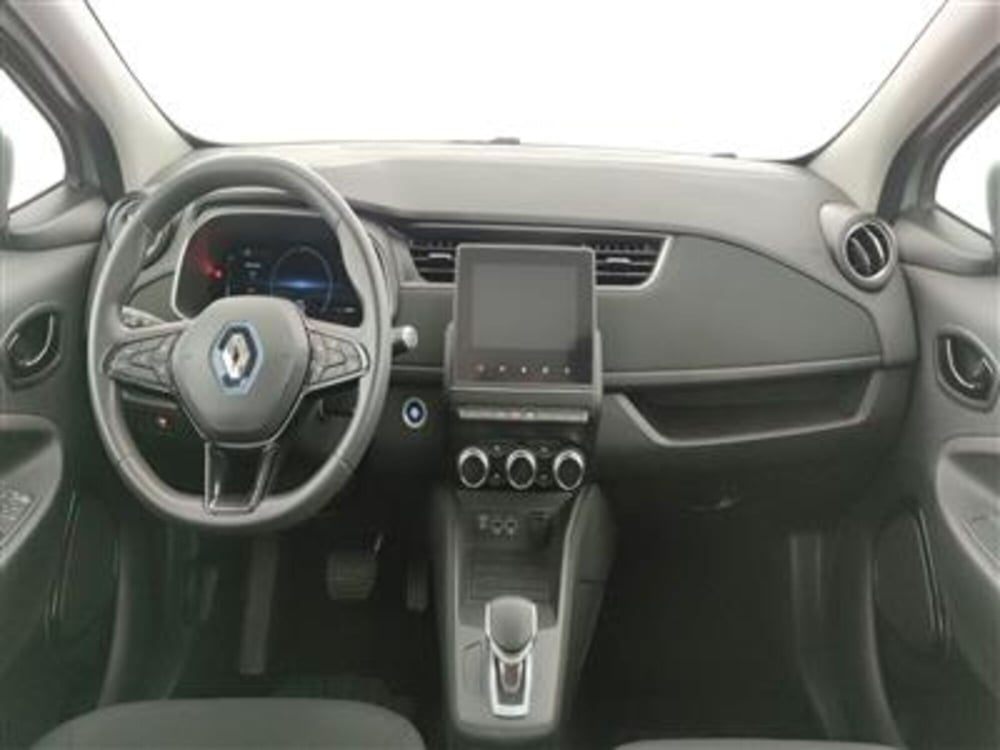 Renault Zoe usata a Bari (14)