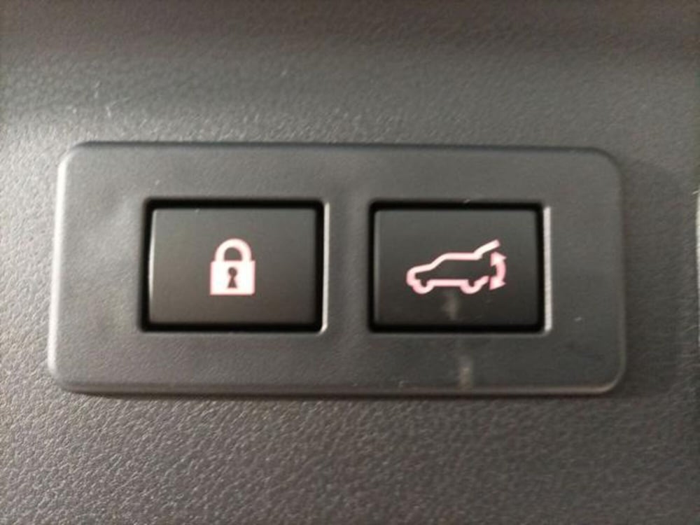 Subaru Forester nuova a Milano (16)