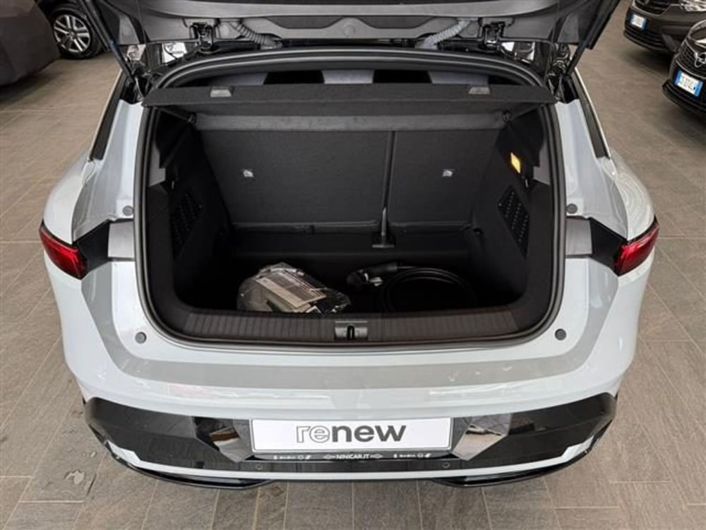 Renault Megane E-Tech Electric nuova a Cremona (8)