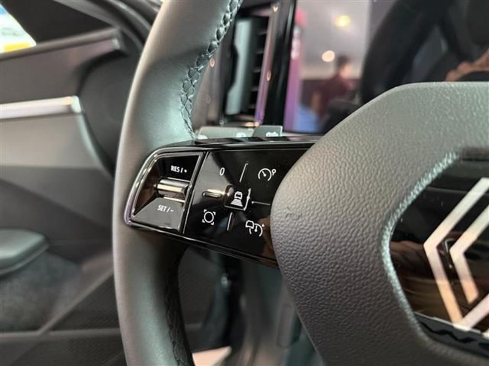 Renault Megane E-Tech Electric nuova a Cremona (11)