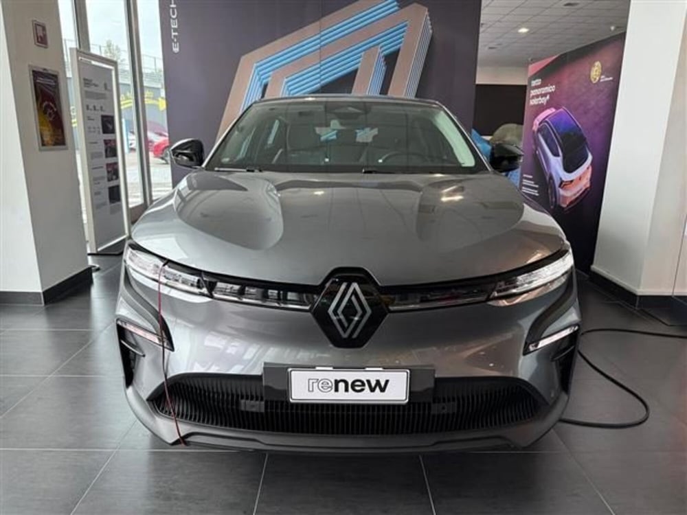 Renault Megane E-Tech Electric nuova a Cremona (2)