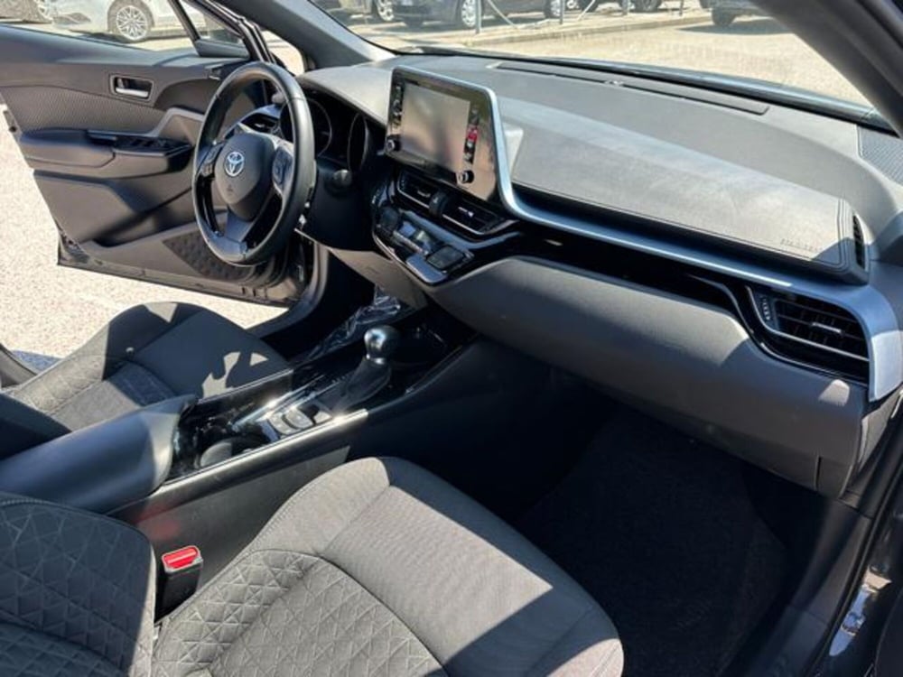 Toyota Toyota C-HR usata a Pordenone (17)
