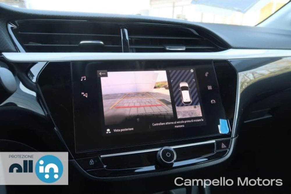 Opel Corsa nuova a Venezia (11)