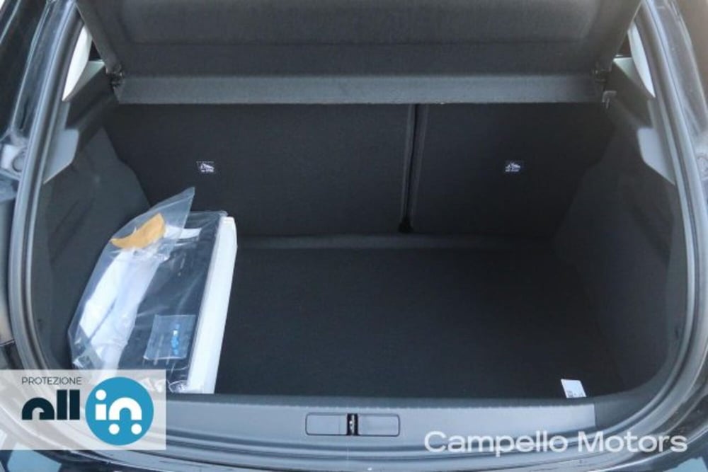Opel Corsa nuova a Venezia (17)