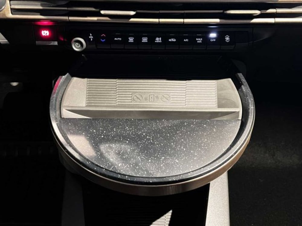 Lancia Ypsilon nuova a Sondrio (16)