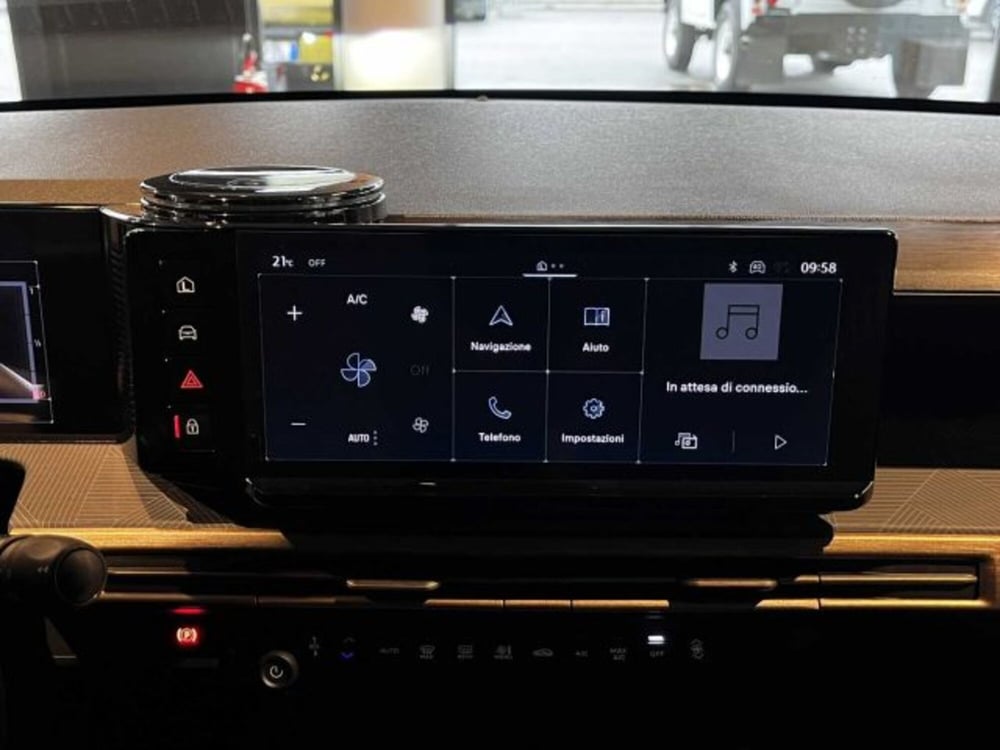Lancia Ypsilon nuova a Sondrio (17)