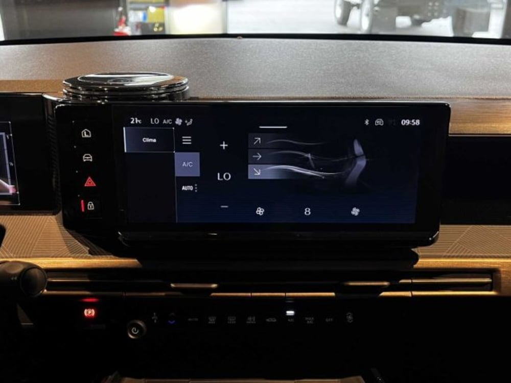 Lancia Ypsilon nuova a Sondrio (19)
