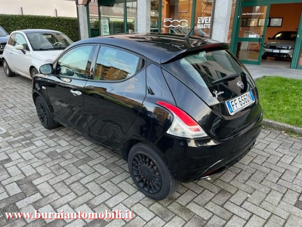 Lancia Ypsilon usata a Milano (4)