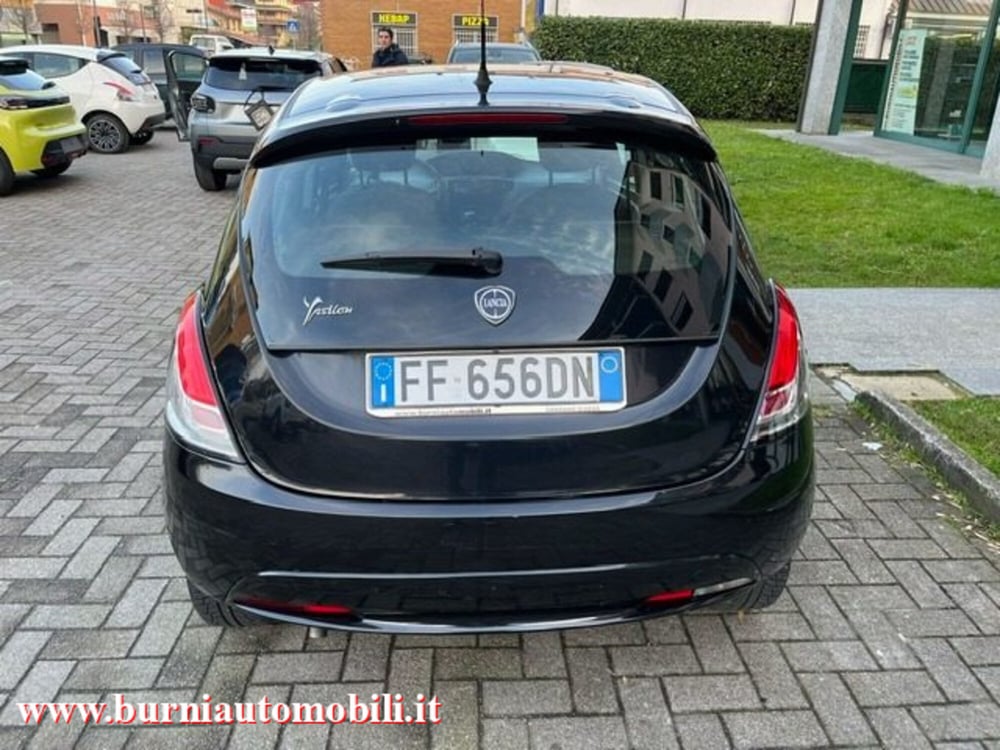 Lancia Ypsilon usata a Milano (5)