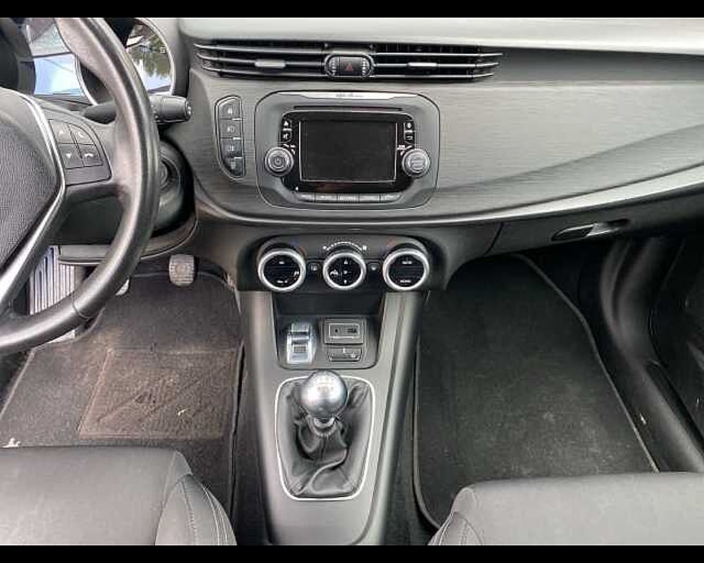 Alfa Romeo Giulietta usata a Cremona (12)