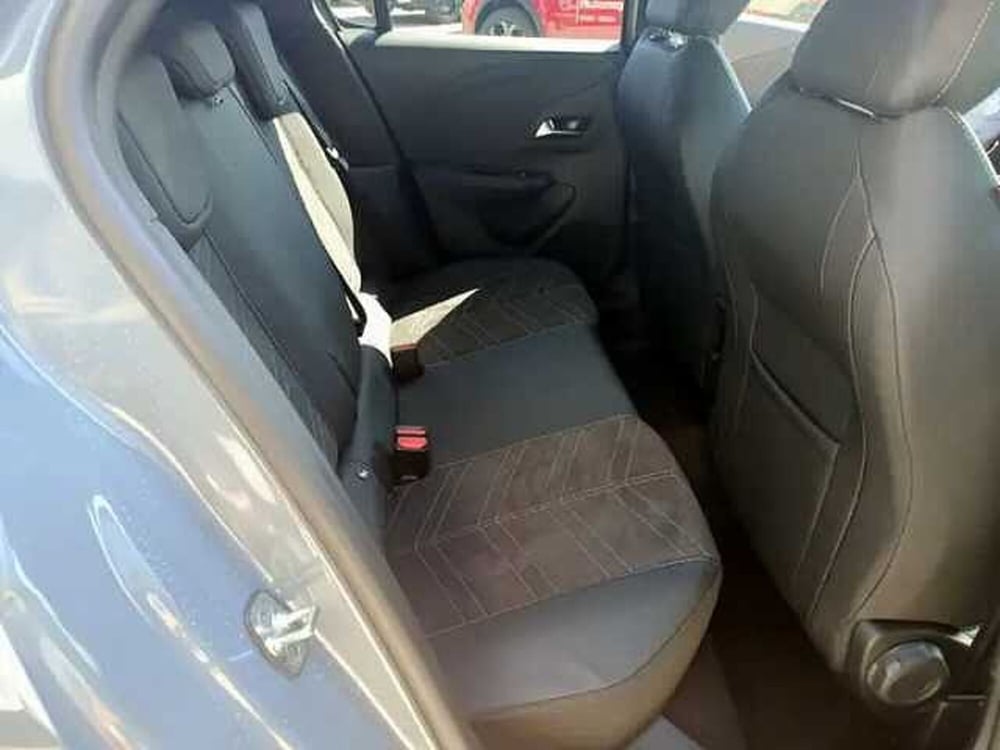 Opel Corsa nuova a Milano (11)