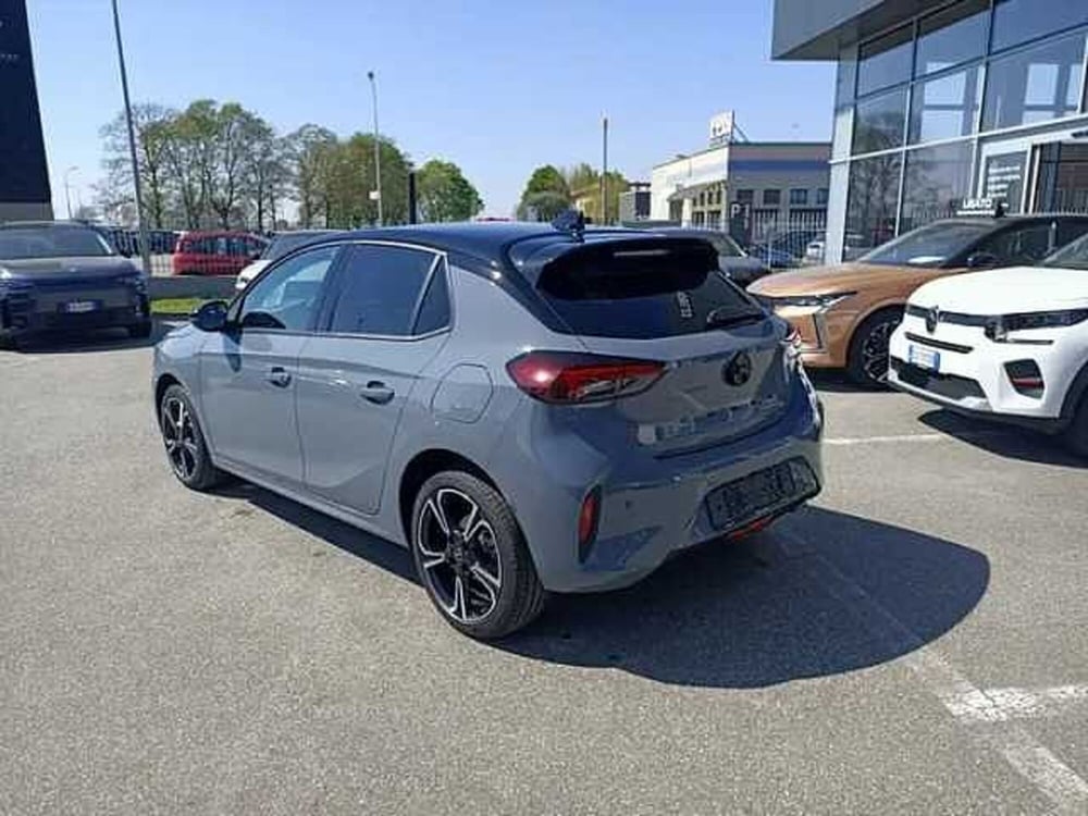 Opel Corsa nuova a Milano (5)