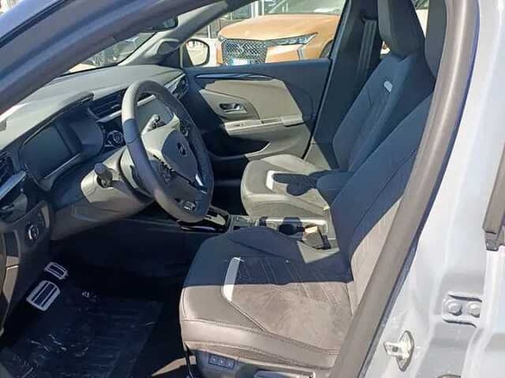 Opel Corsa nuova a Milano (8)