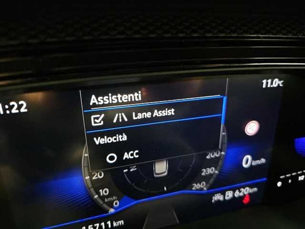 Volkswagen Taigo usata a Lecco (18)