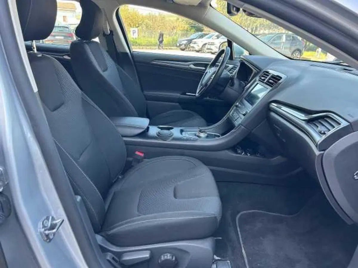 Ford Mondeo Station Wagon usata a Avellino (18)
