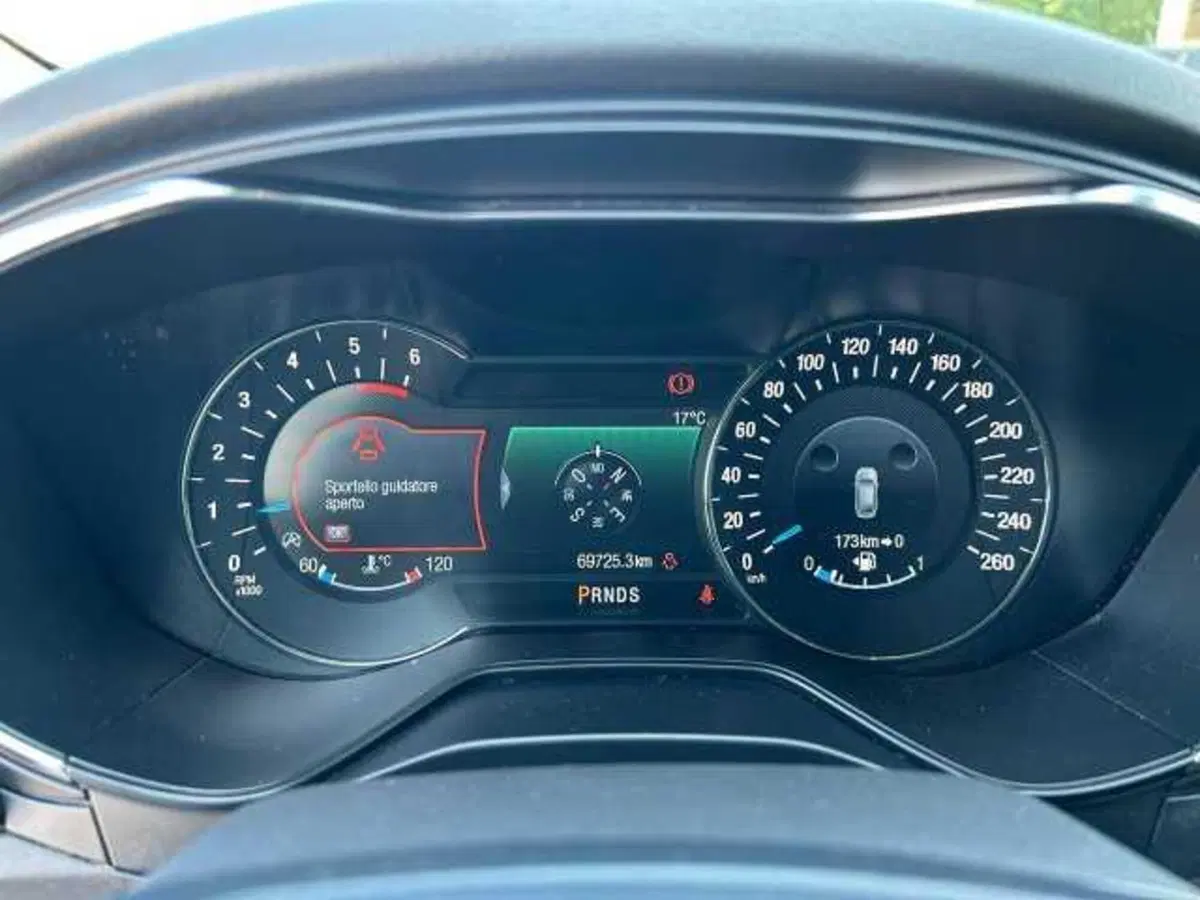 Ford Mondeo Station Wagon usata a Avellino (8)