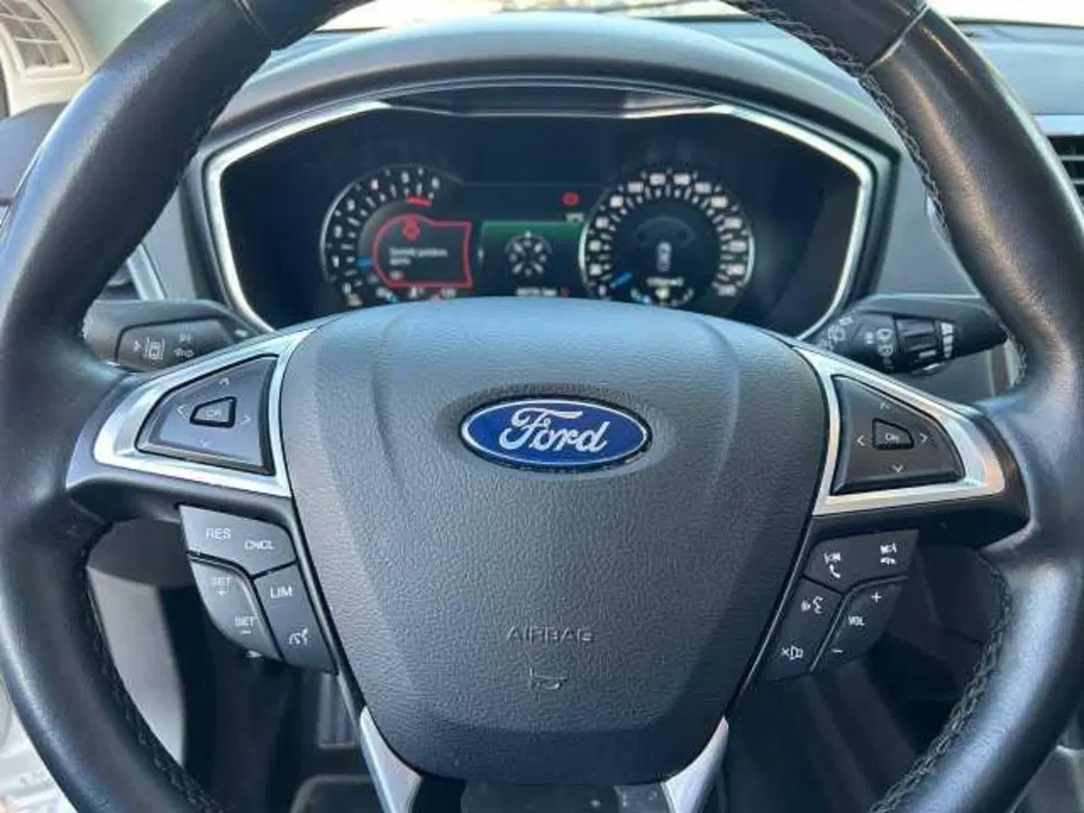 Ford Mondeo Station Wagon usata a Avellino (9)