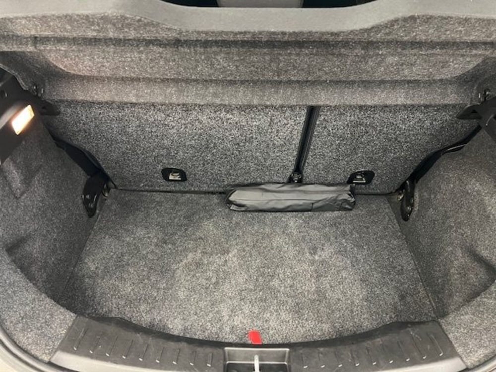 Lancia Ypsilon usata a Alessandria (15)