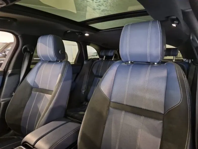 Land Rover Range Rover Velar usata a Livorno (12)