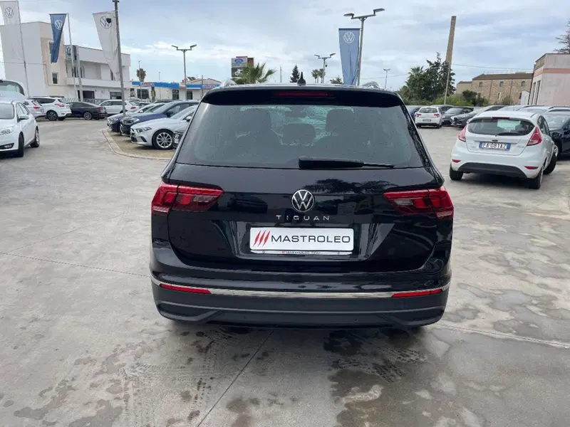 Volkswagen Tiguan usata a Lecce (12)
