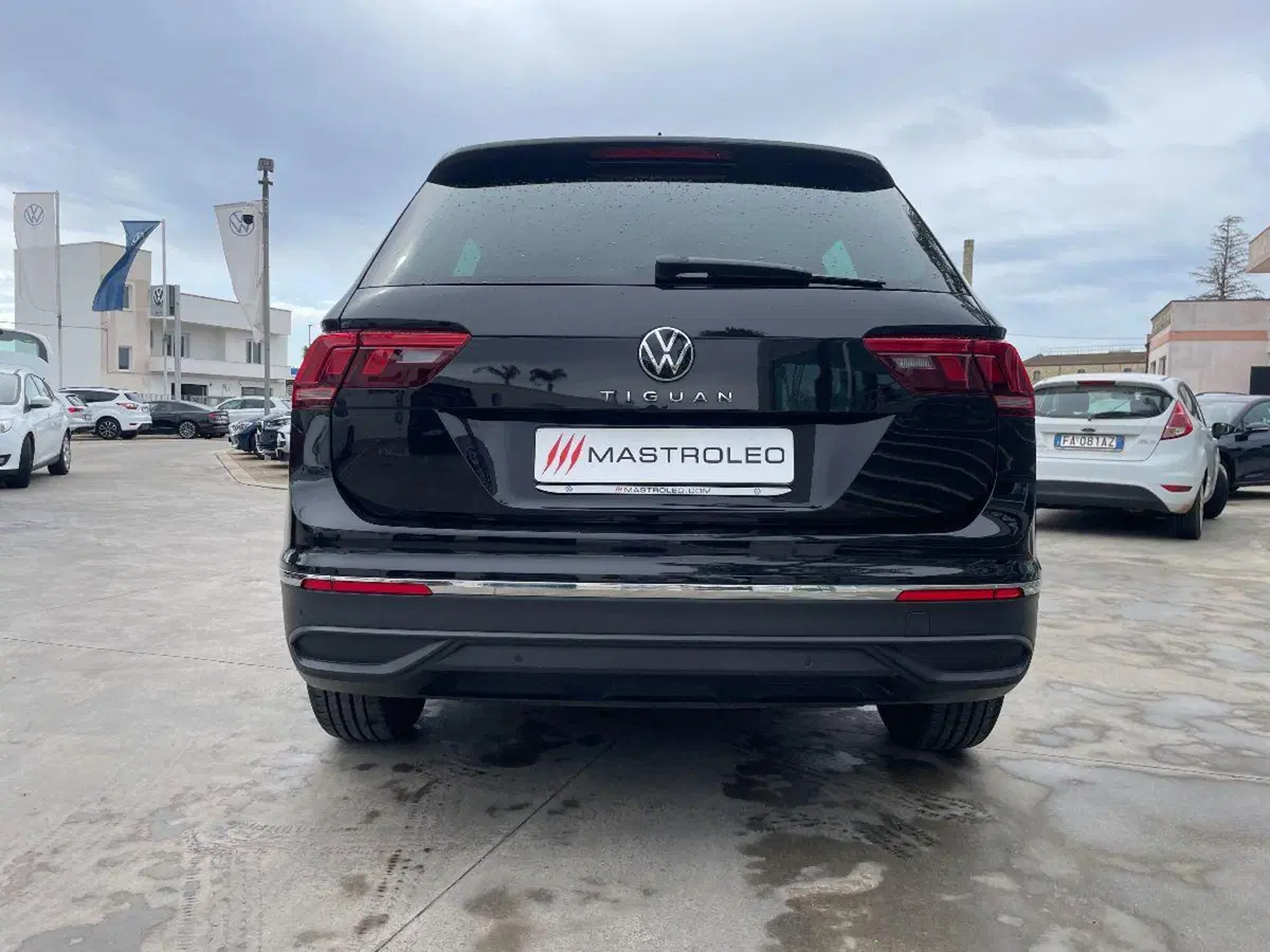 Volkswagen Tiguan usata a Lecce (13)