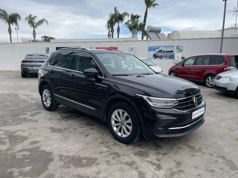 Volkswagen Tiguan usata a Lecce (7)