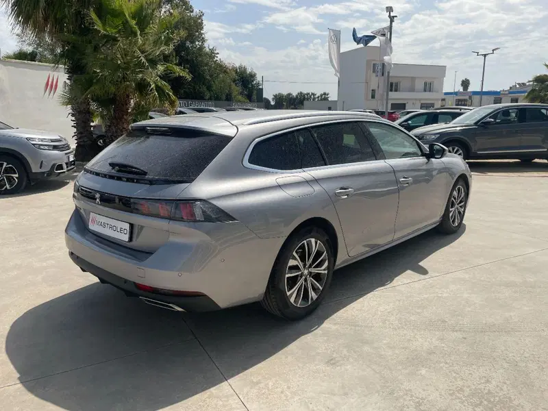 Peugeot 508 SW usata a Lecce (10)