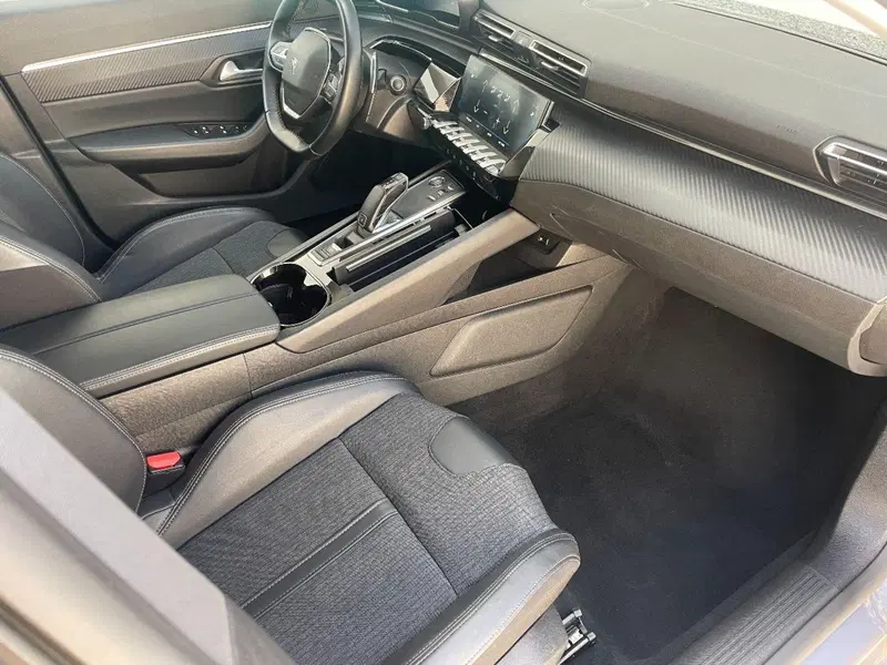 Peugeot 508 SW usata a Lecce (16)