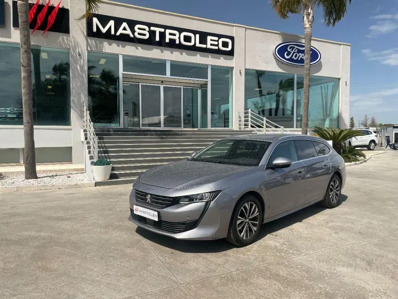 Peugeot 508 SW usata a Lecce (2)