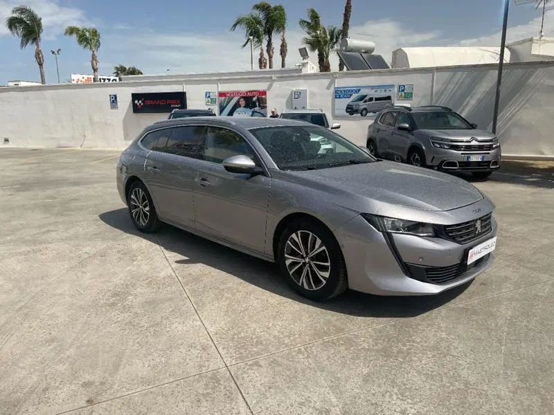 Peugeot 508 SW usata a Lecce (7)