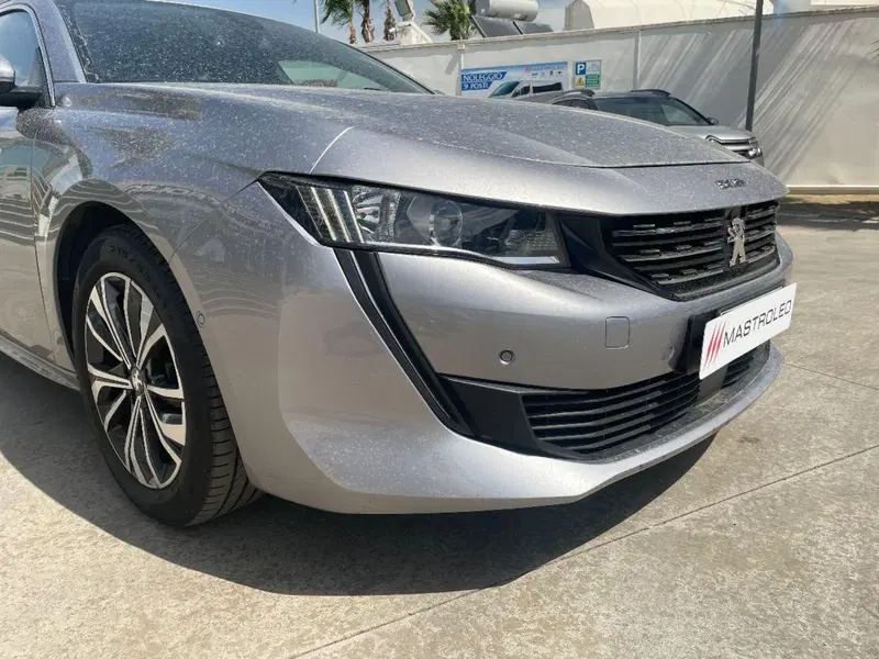 Peugeot 508 SW usata a Lecce (9)