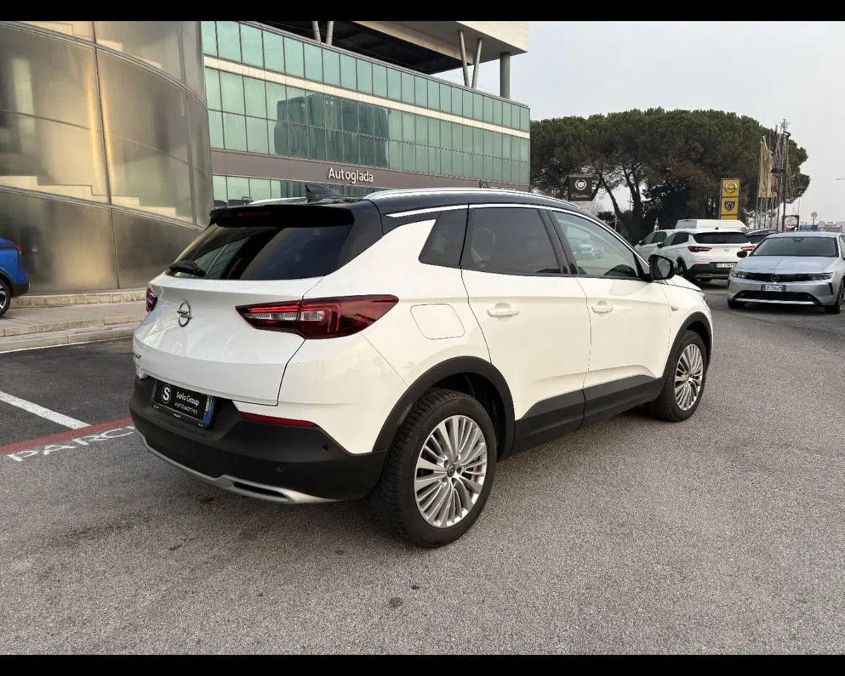 Opel Grandland X usata a Venezia (13)